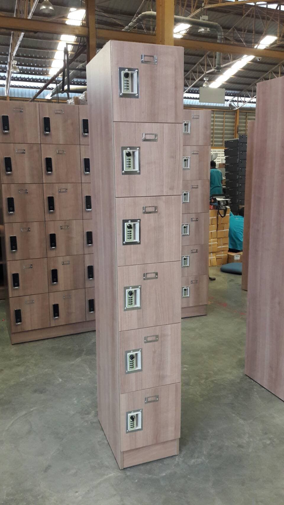 ตู้ล็อคเกอร์ไม้ 6 ช่อง