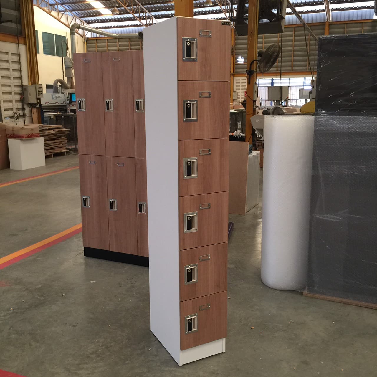 ตู้ล็อคเกอร์ไม้ 6 ช่อง