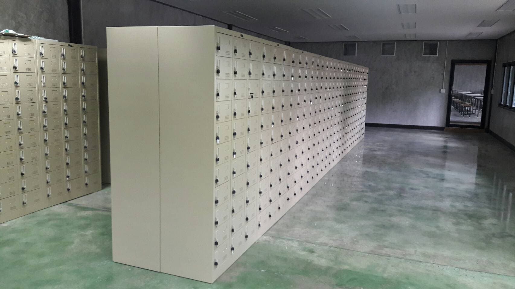 ตู้ล็อคเกอร์เหล็ก 33 ช่อง