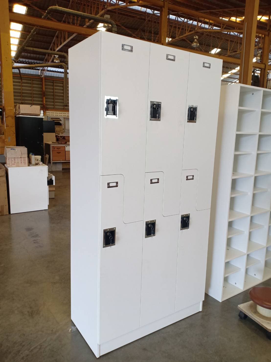 ตู้ล็อคเกอร์ไม้ 6 ช่อง ตัว Z