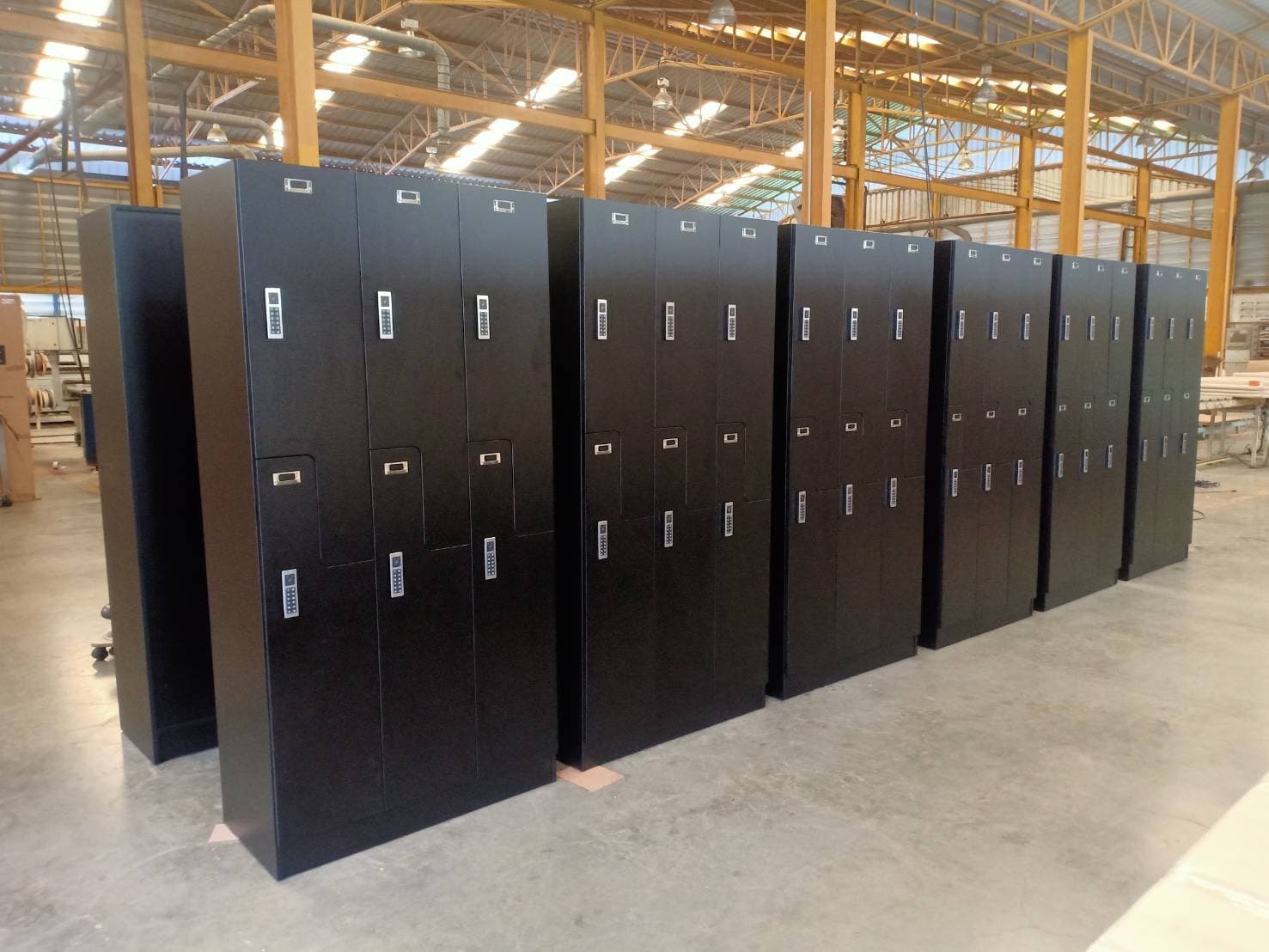 ตู้ล็อคเกอร์ไม้ 6 ช่อง ตัว Z