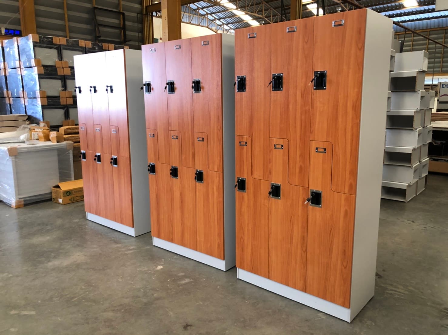 ตู้ล็อคเกอร์ไม้ 6 ช่อง ตัว Z