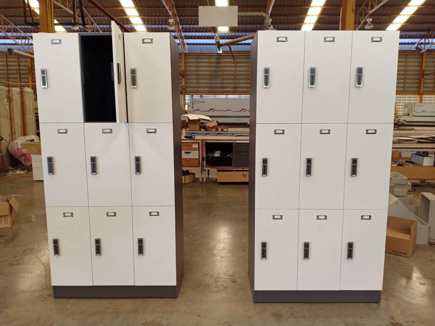 ตู้ล็อคเกอร์ไม้ 9 ช่อง