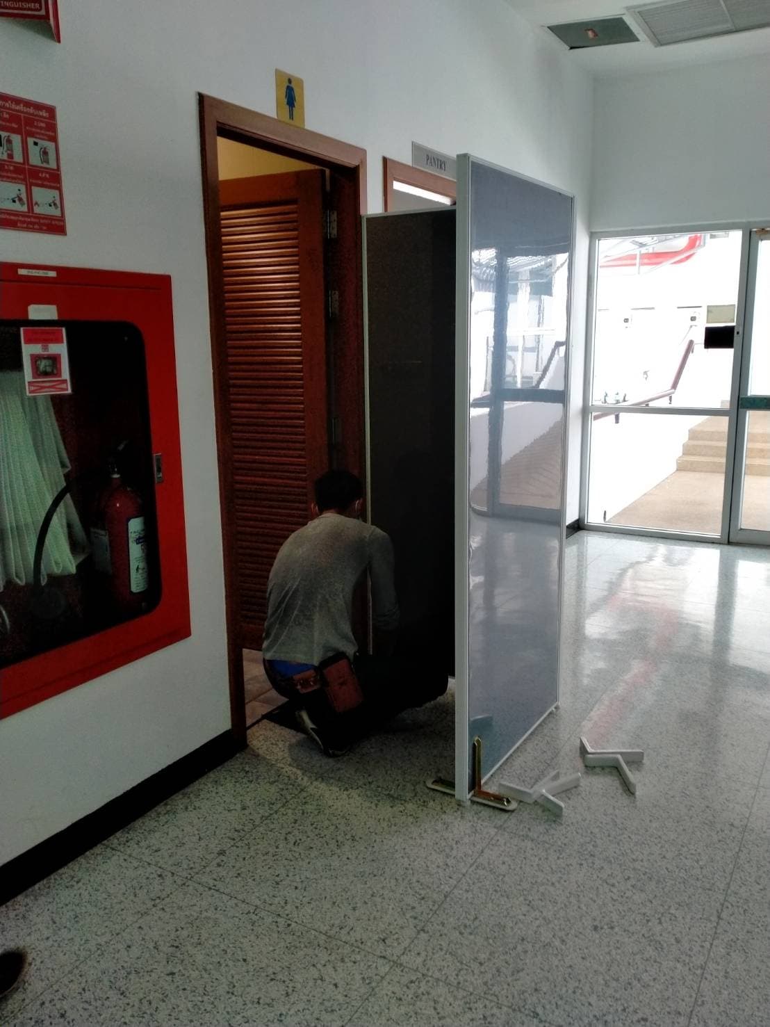 พาทิชั่นรุ่น 3 ทึบ ขนาดความสูง 180 cm