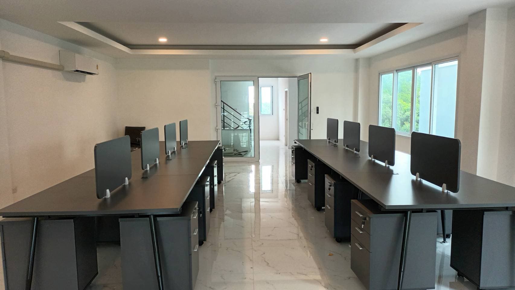 โต๊ะทำงานกลุ่ม 8 ที่นั่ง