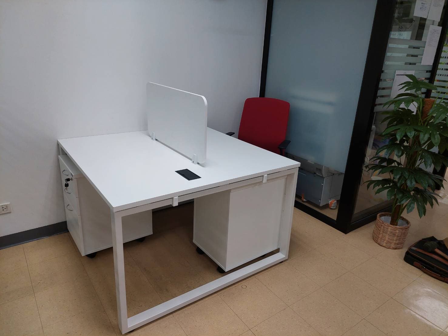 โต๊ะทำงานกลุ่ม 2 ที่นั่ง